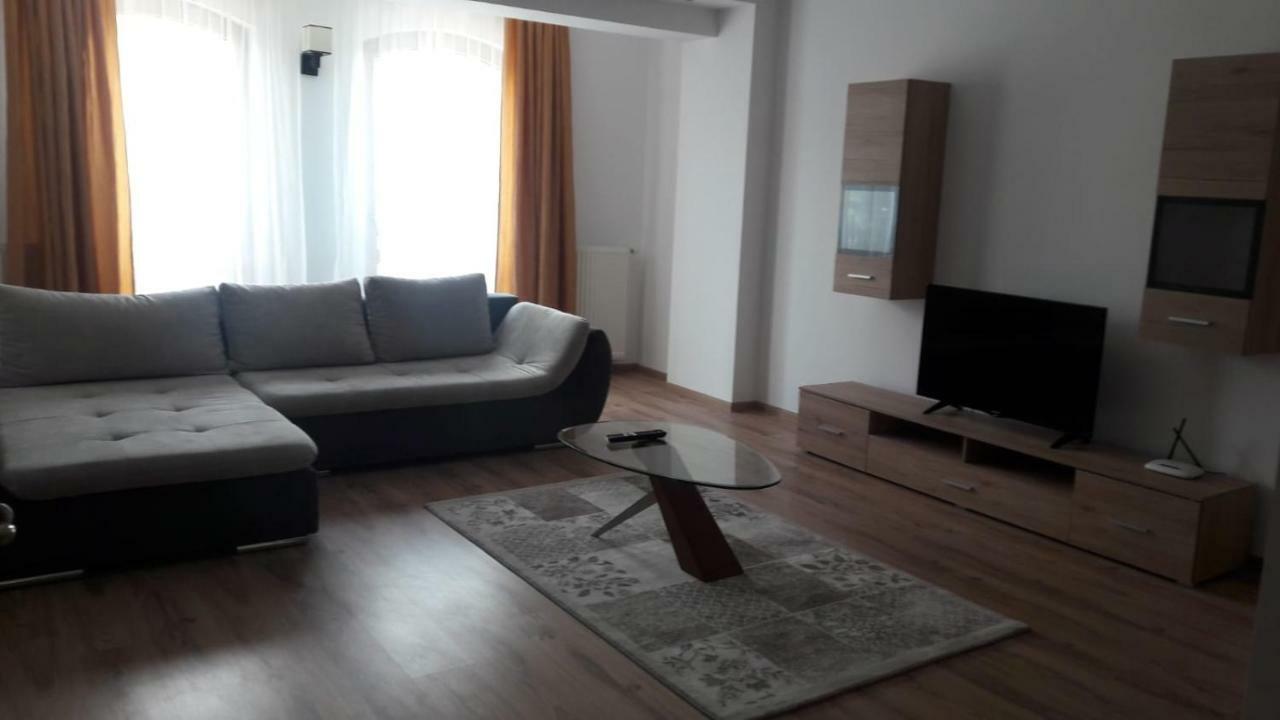 Travel Homzzz Apartments Târgu-Mureş Eksteriør billede