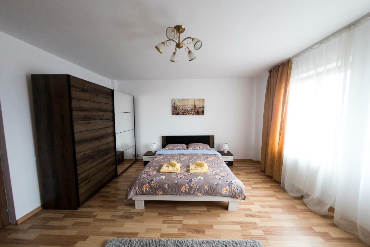 Travel Homzzz Apartments Târgu-Mureş Eksteriør billede